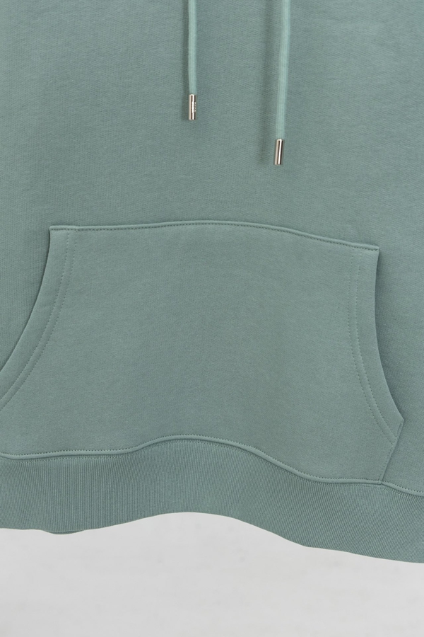 ブランドパーカー着用イメージ